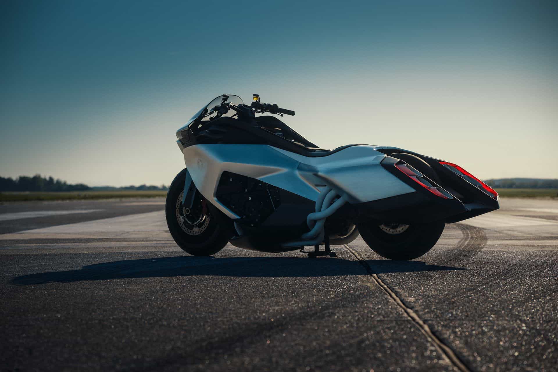 BMW Motorrad Vision K18 Concept Debuts at Villa d’Este